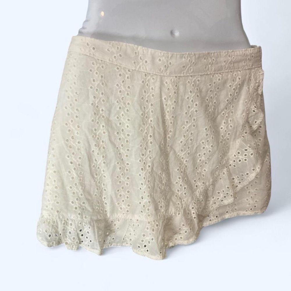 White keyhole mini shorts  with elastic waist Hollister M